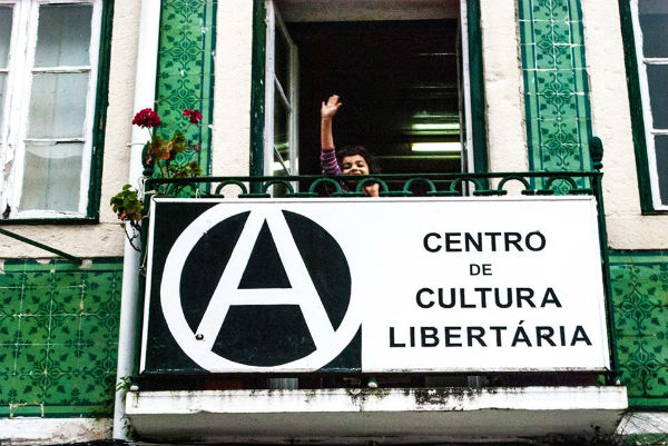 Por um novo espaço para o Centro de Cultura Libertária!