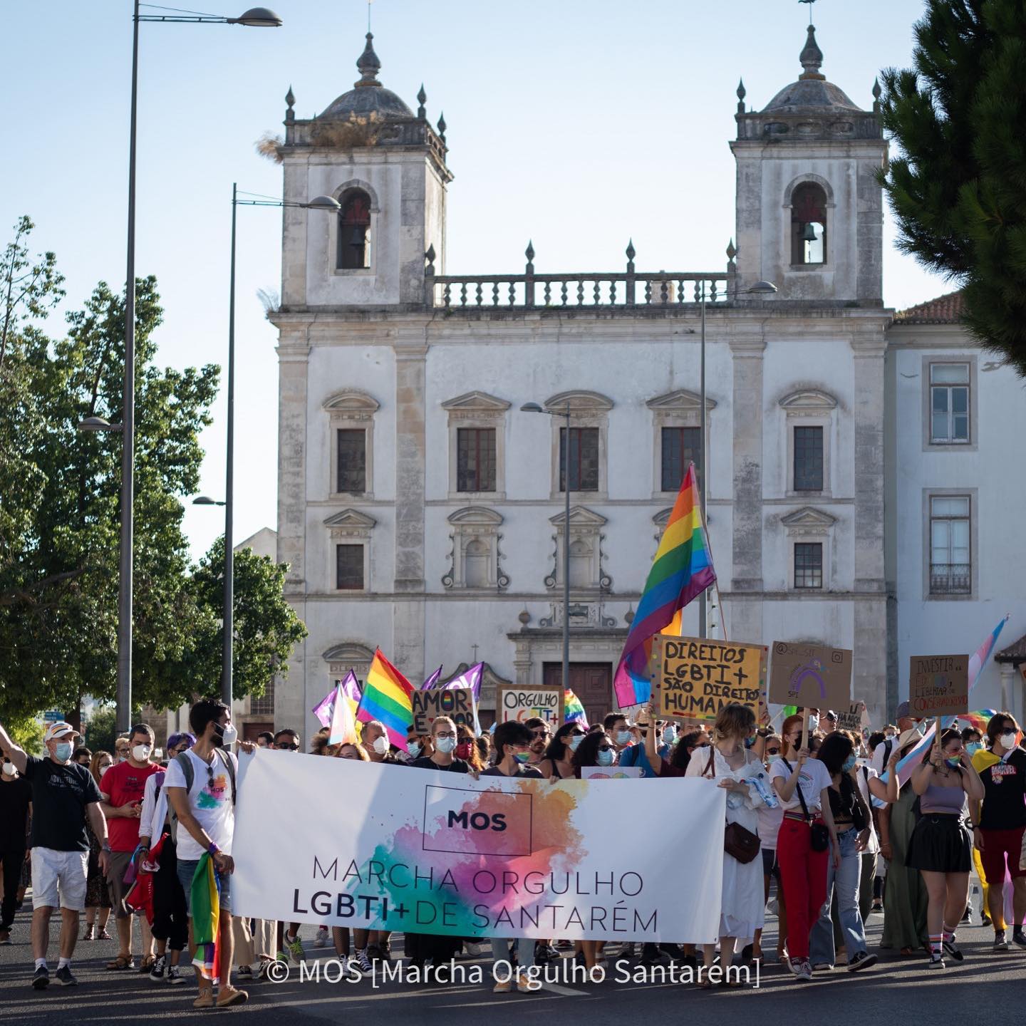 Marcha do Orgulho LGBTQIAP+ de Santarém conseguirá levar exposição de fotografia com crowdfunding bem sucedido!