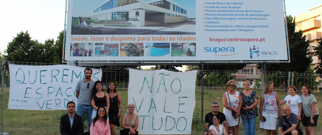 em defesa da preservação da zona verde na Rua Luís Soares Barbosa, em Braga